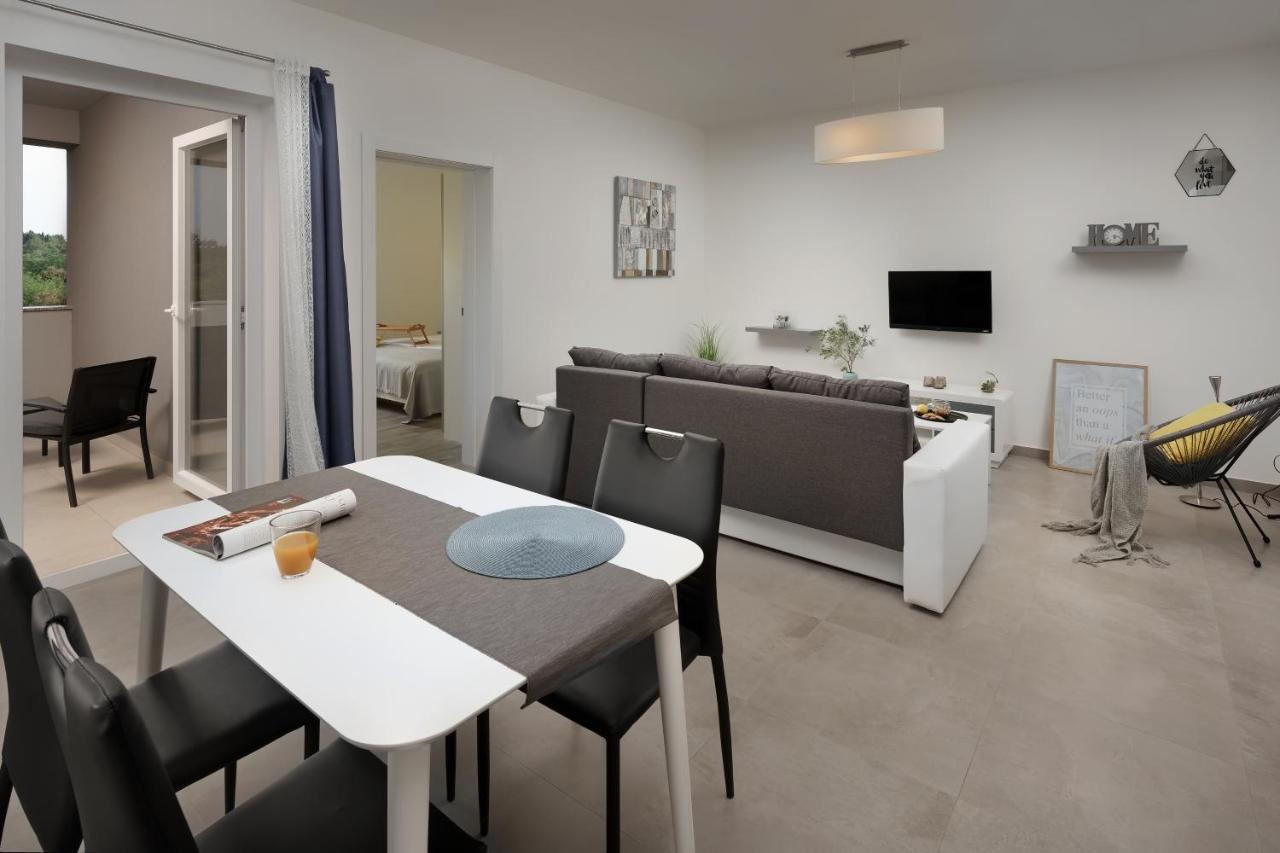 Aurora Apartment Ližnjan Екстериор снимка